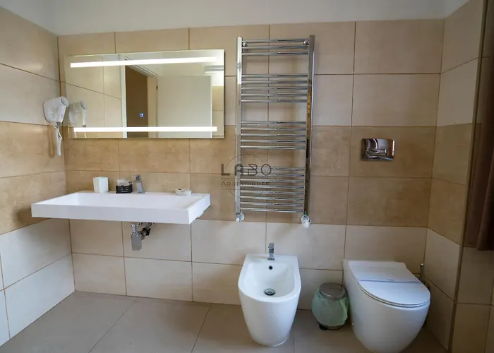 Agape In トロペーア